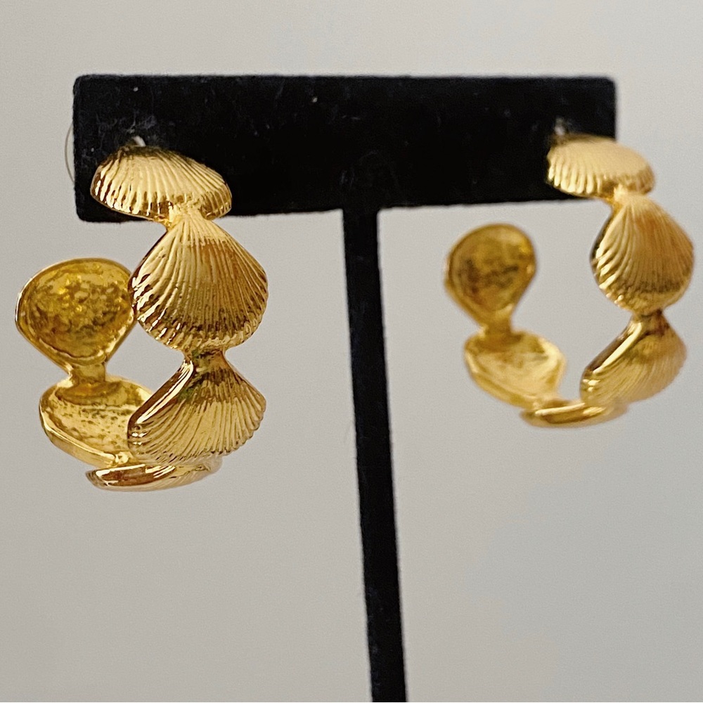 Vintage Yellow Gold Brass Seashell Hoop Earrings